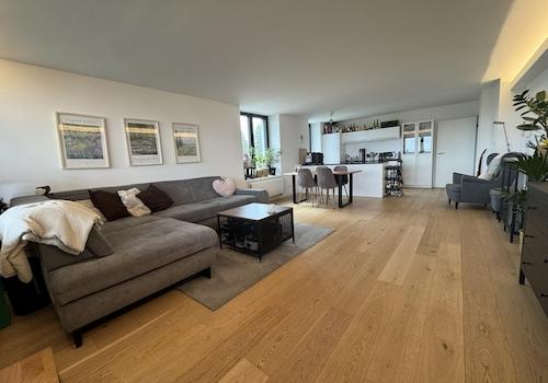 Wohn-/Esszimmer, Küche