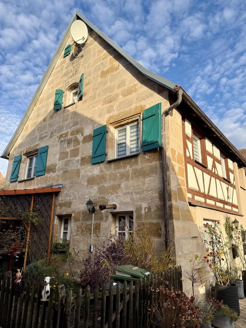 Vorder- und Westseite