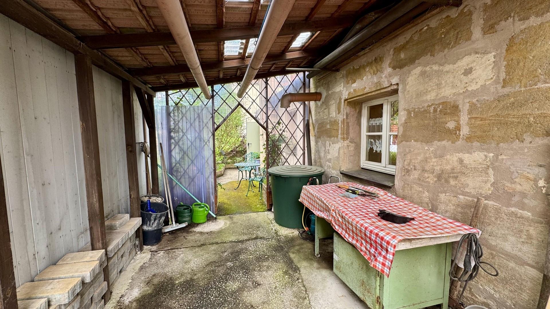 Garten überdachter Bereich