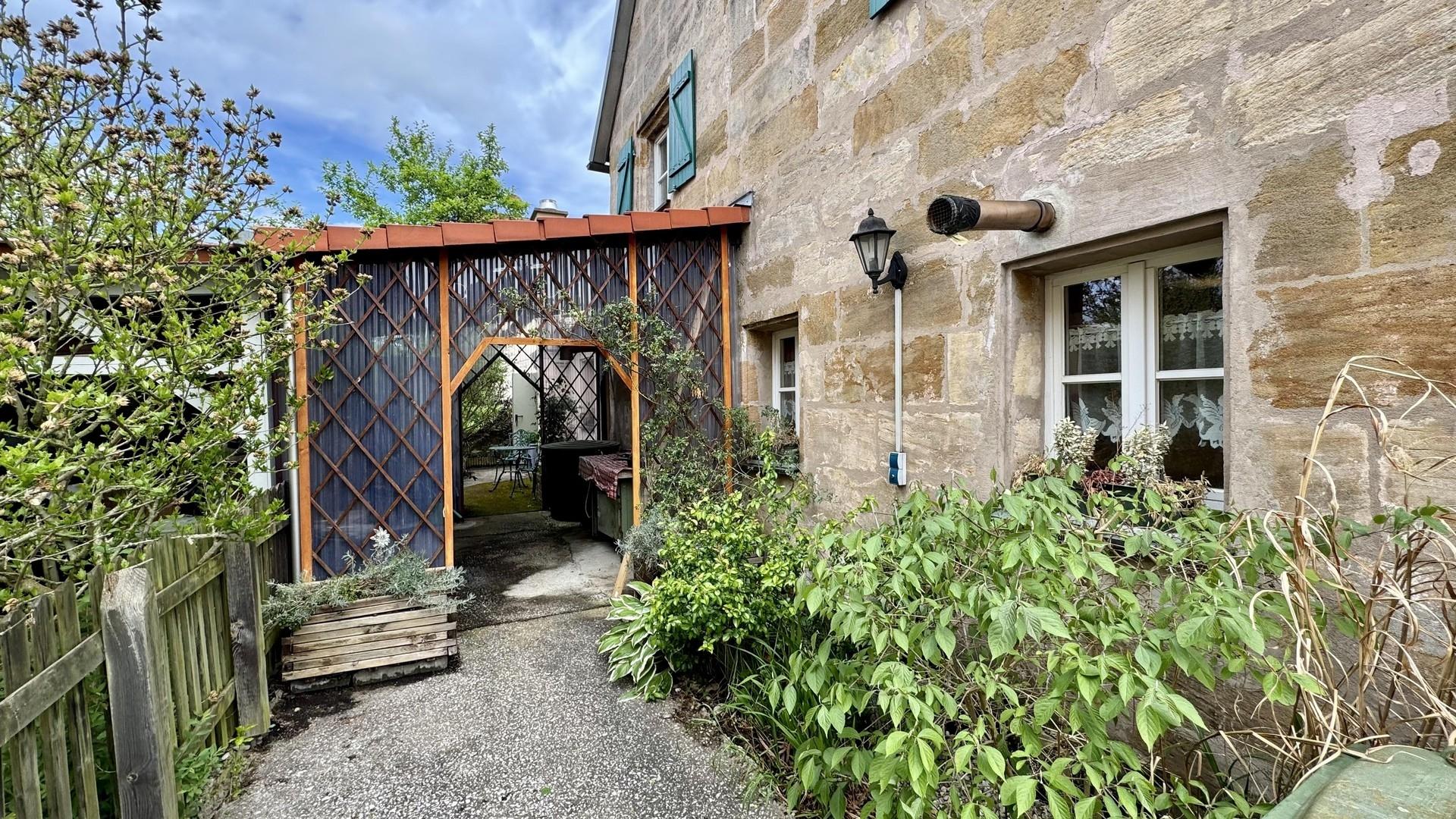 Garten vorderer Bereich