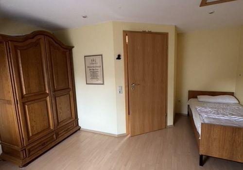 07F97231-375E-4890-993A-4A17B53B3E07_1_105_c