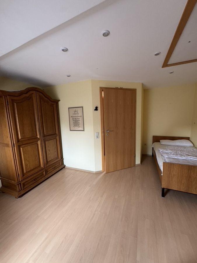 07F97231-375E-4890-993A-4A17B53B3E07_1_105_c