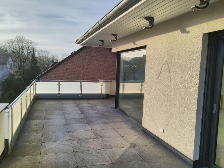 15 Balkon (S Blick W)