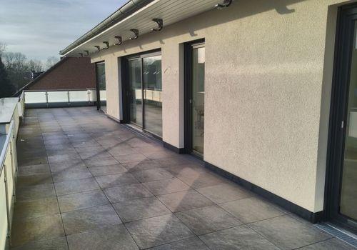 18 Balkon (SO Blick W)