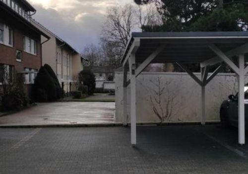 41 Stellplatz und Carport (NW)