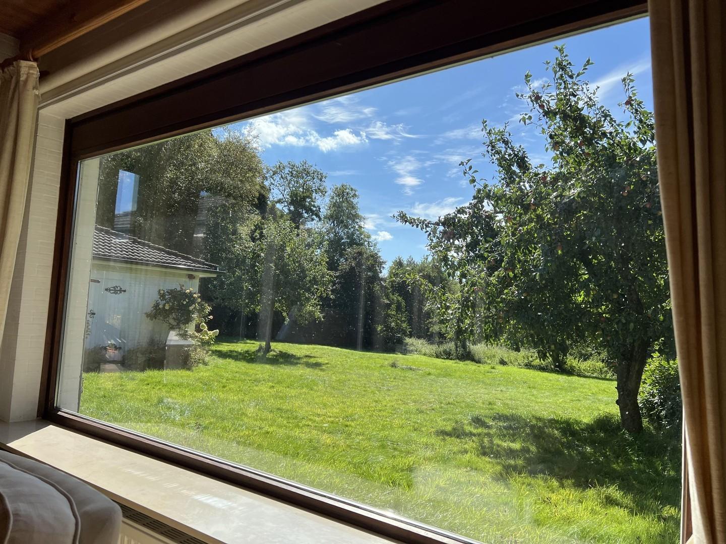 Panoramafenster im Wohnzimmer