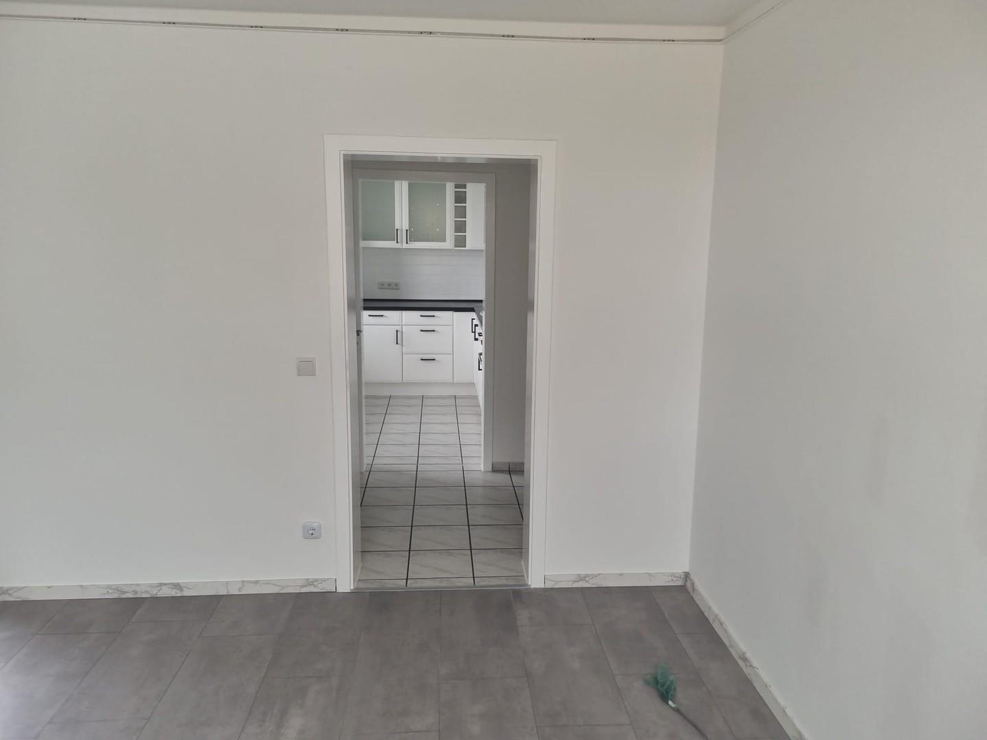 Wohnzimmer mit Blick Küche