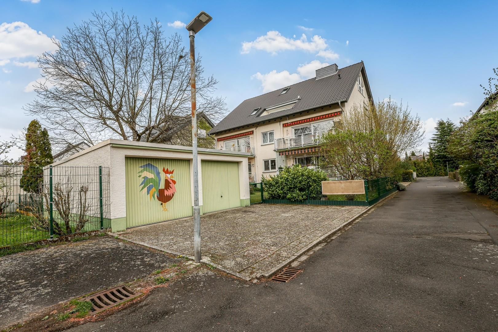 Gässchen auf Garage+Wohnung1OG