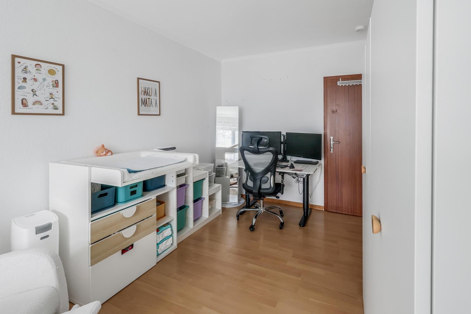 Bürozimmer oder Kinderzimmer