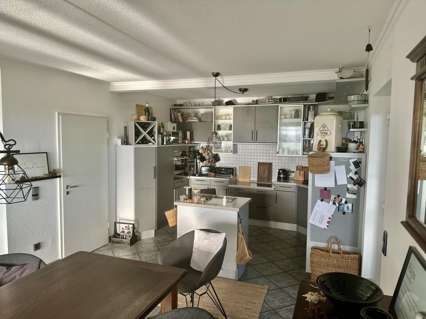 Küche und Essbereich