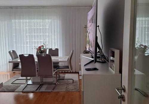 Blick ins Wohnzimmer