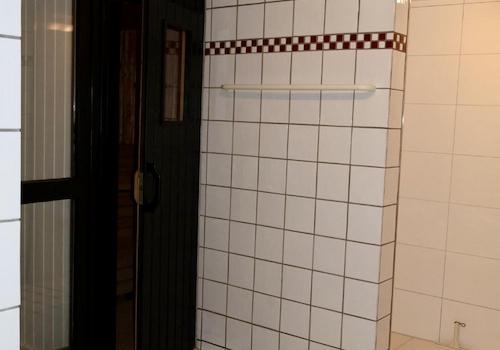 Dusche für Gästezimmer/Sauna