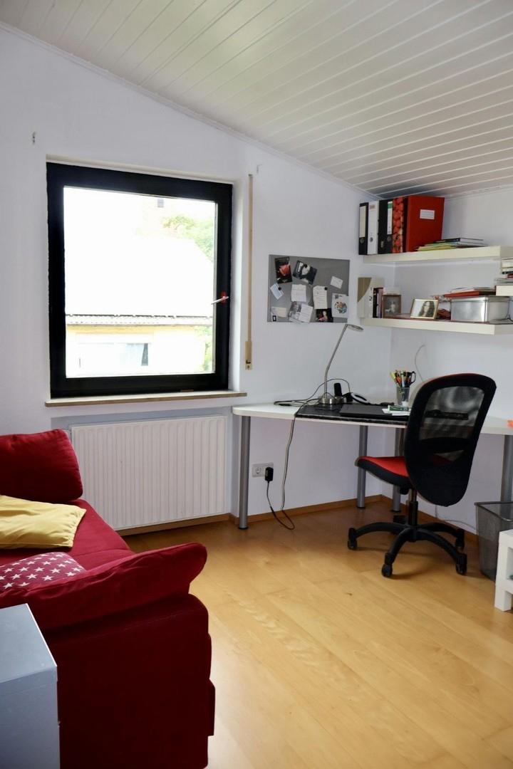 Kinder-/Arbeitszimmer OG