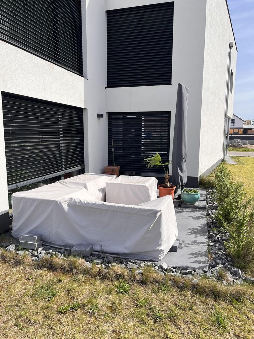 Terrasse Wohn- und Schlafzimme