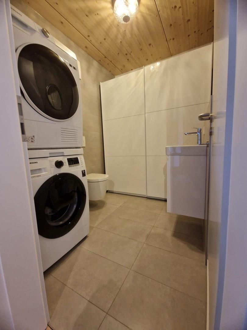 Separates Gäste-WC: WM+TR