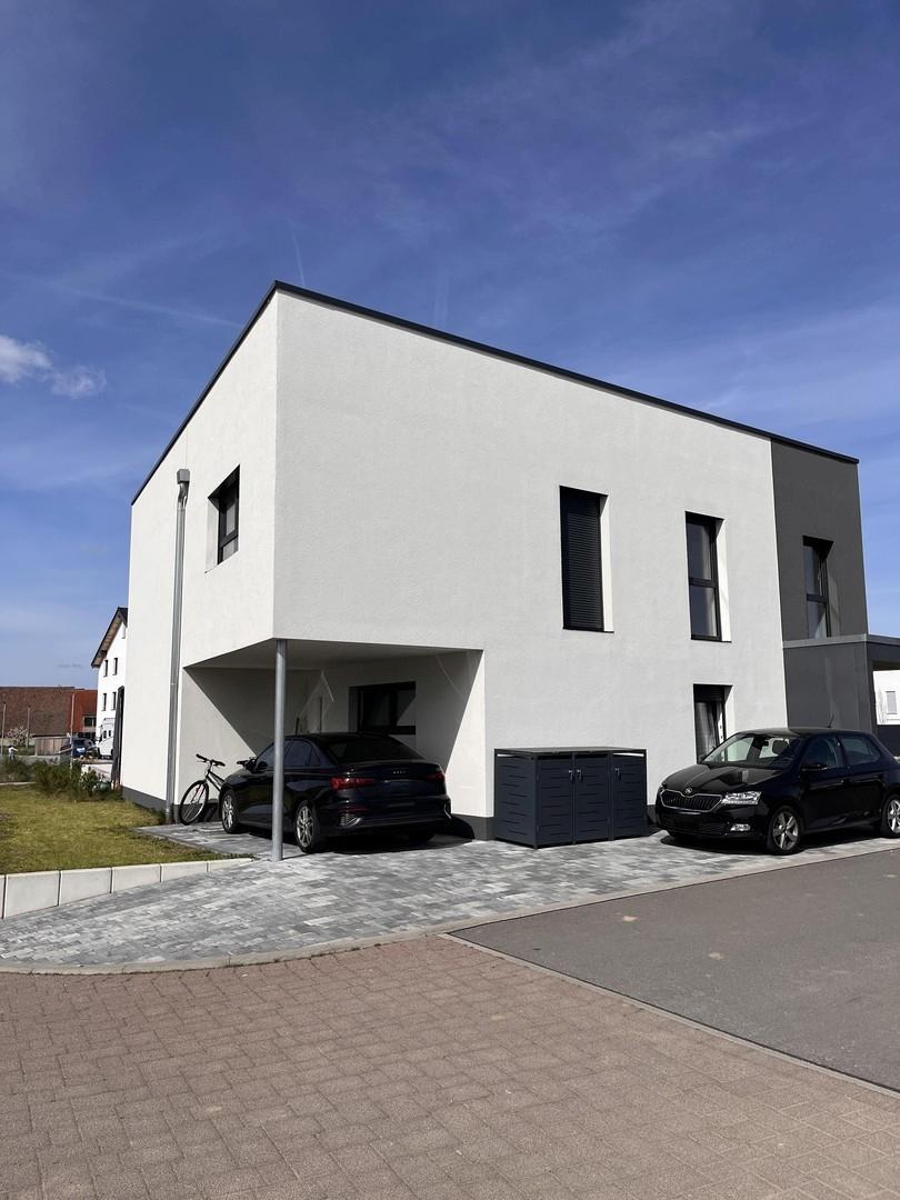 Carport + Stellplatz