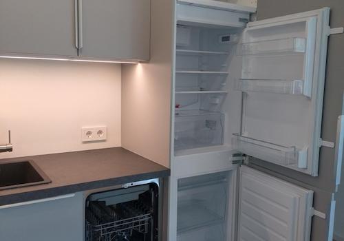 Neue Küche mit Kühl-Gefriersch