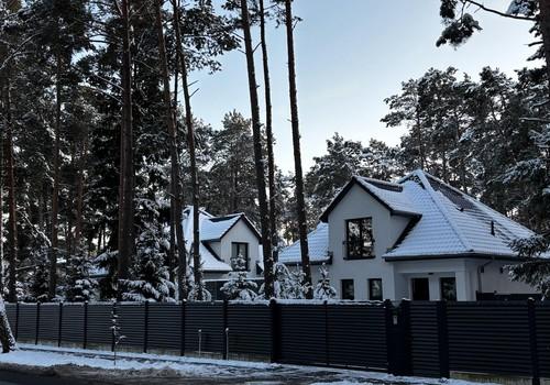 Blick auf beide Häuser