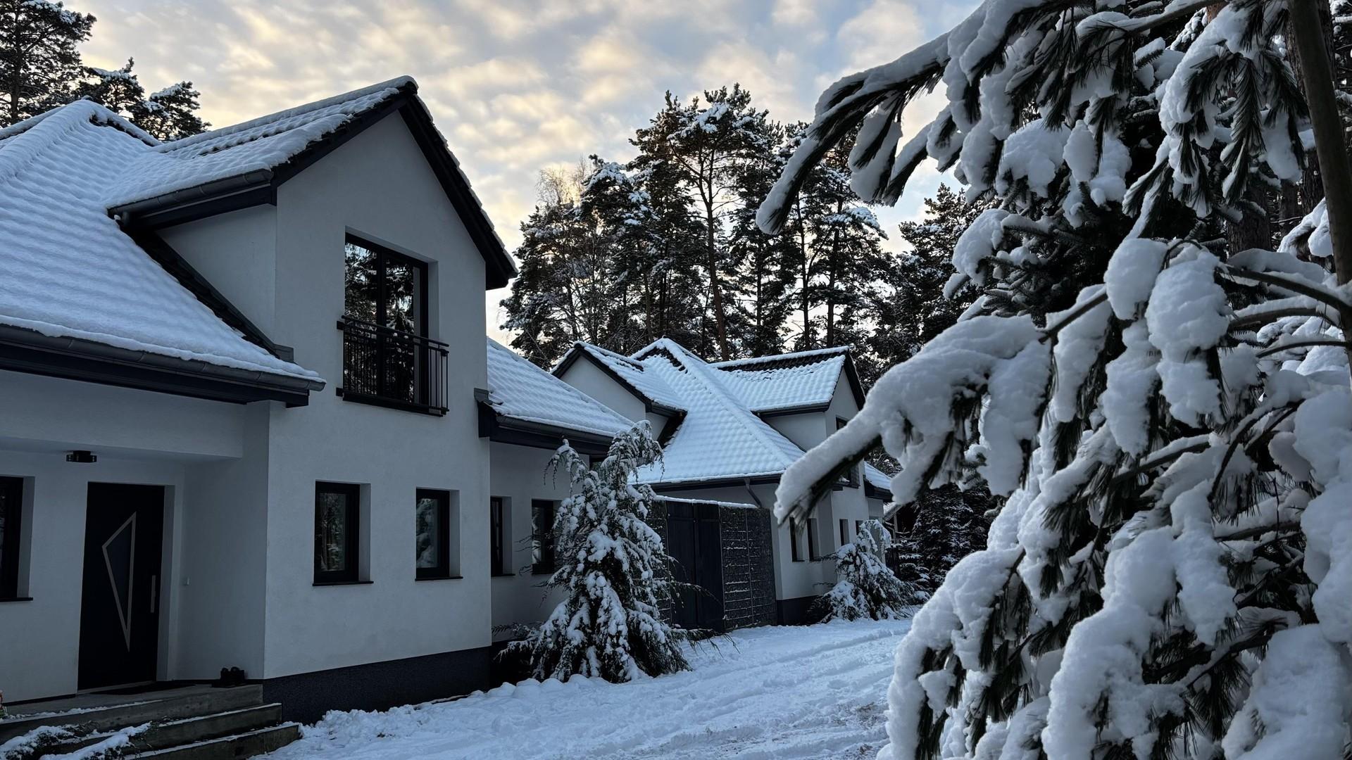 Blick Haus links zu rechts