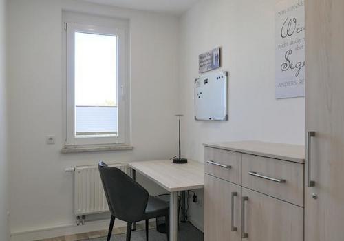 kleines Arbeitszimmer