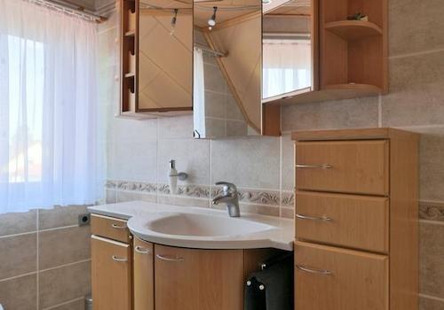 Waschtisch im oberen Bad