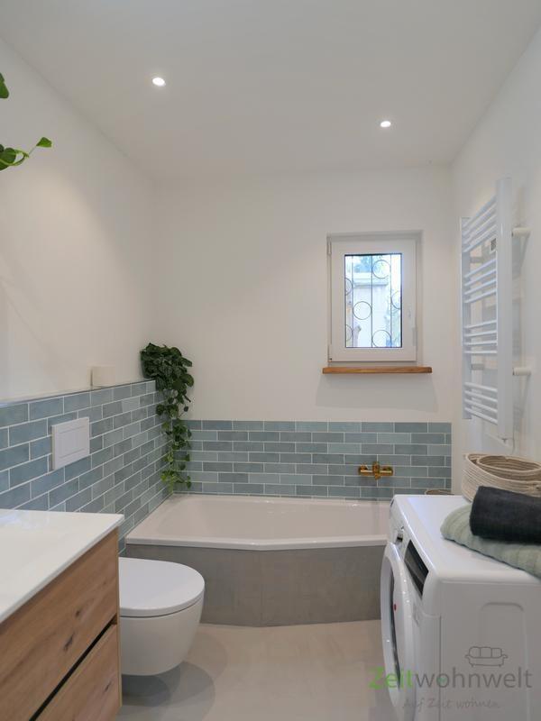 Wanne und Waschmaschine