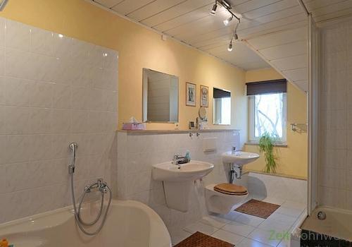 Dusche, Wanne, WC