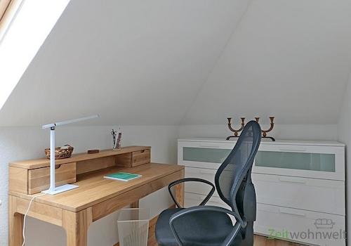 kleiner Schreibtisch