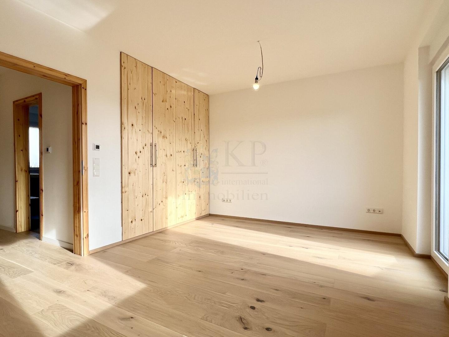 SCHLAFZIMMER IM OBERGESCHOSS