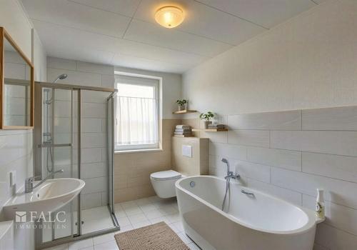 Badezimmer - (KI generiert)