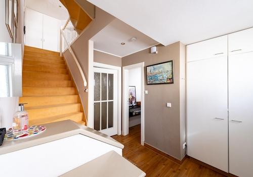 Treppe ins Obergeschoss