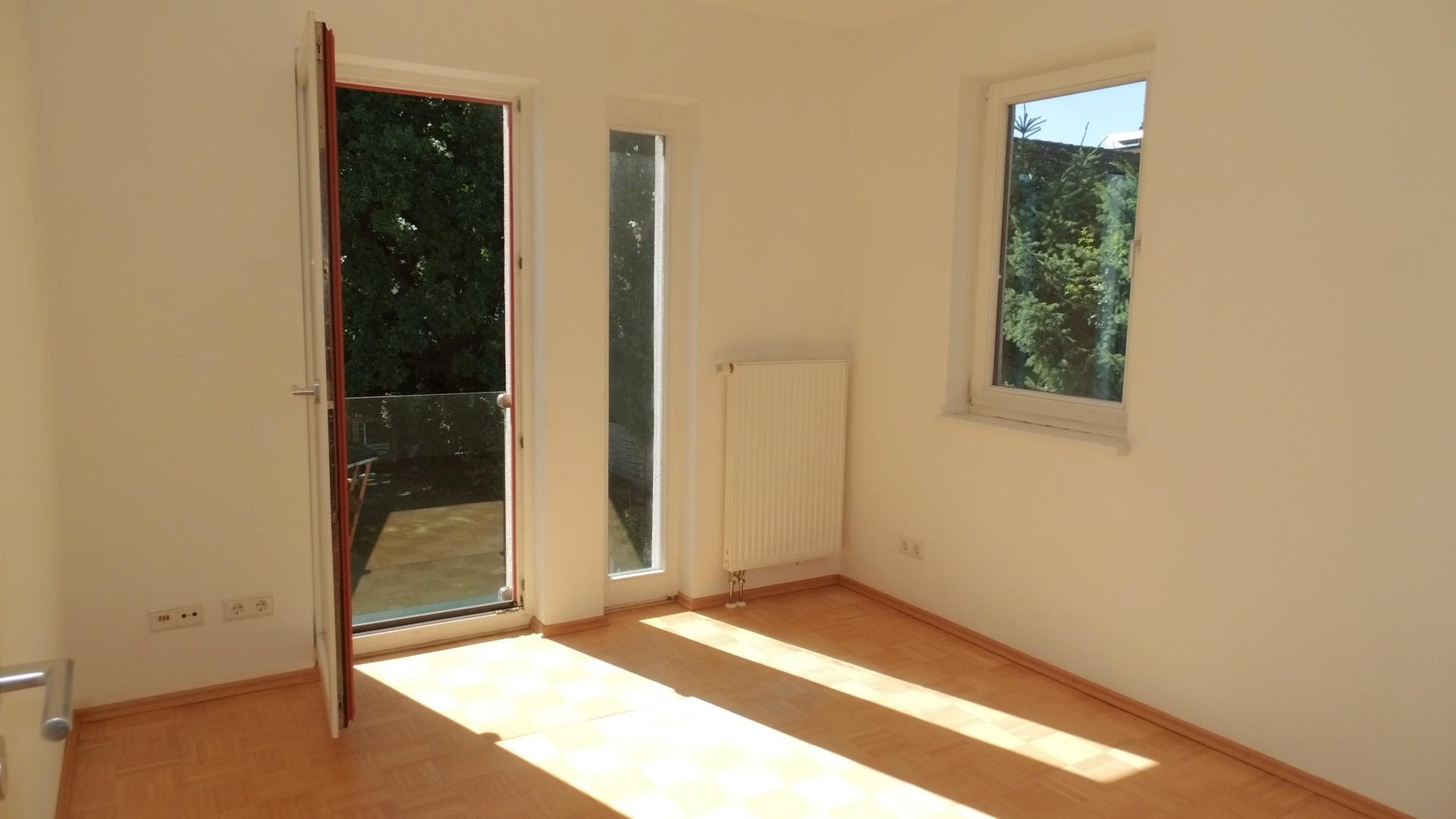 Kinder-bzw. Arbeitszimmer UG