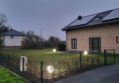 Terrasse mit Außenbeleuchtung