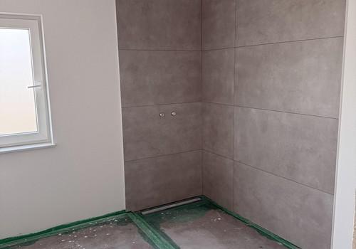 Bad mit ebenerdiger Dusche