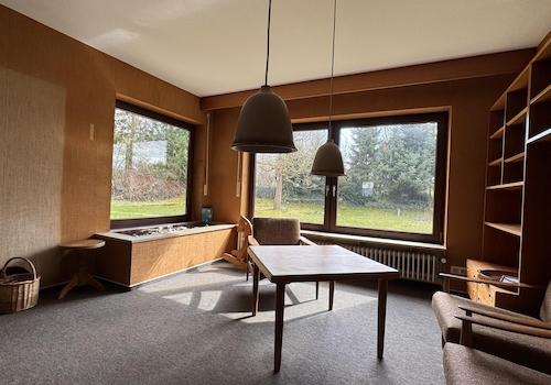 Wohnzimmer mit Blick in Garten