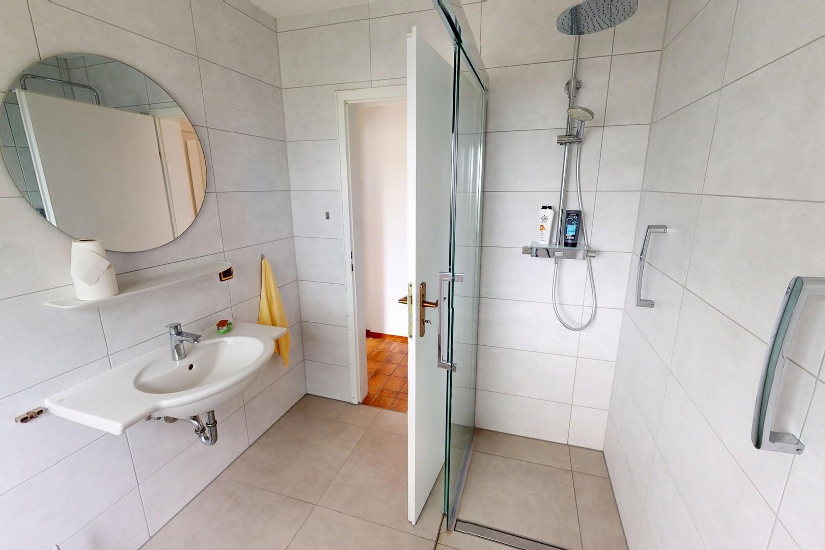 Badezimmer EG