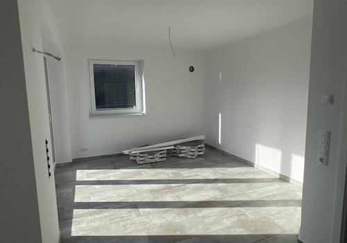 lichtdurchflutetes Wohnzimmer 