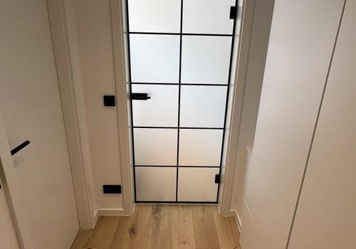 Eingangsbereich mit Loft-Türe