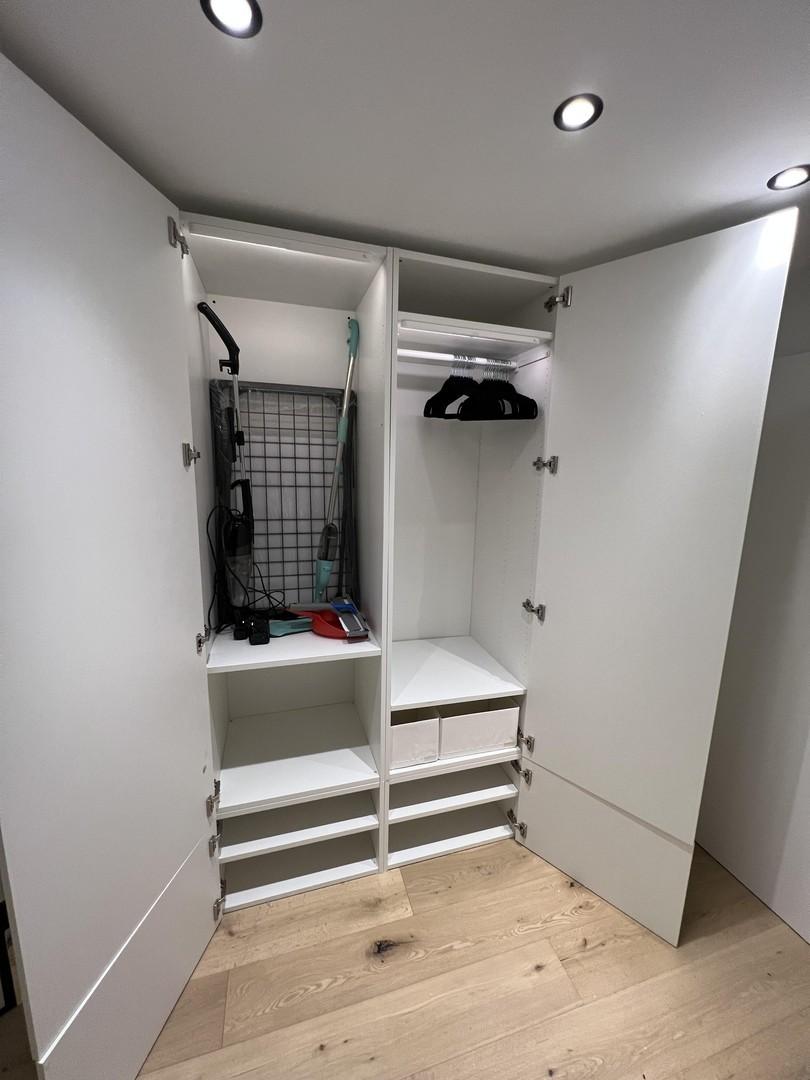 Geräumige Garderobe