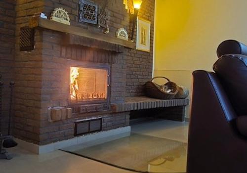 Schöner,gemauerter Kamin