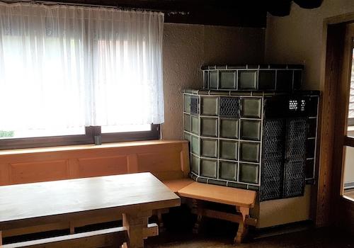 Essecke mit Kackelofen