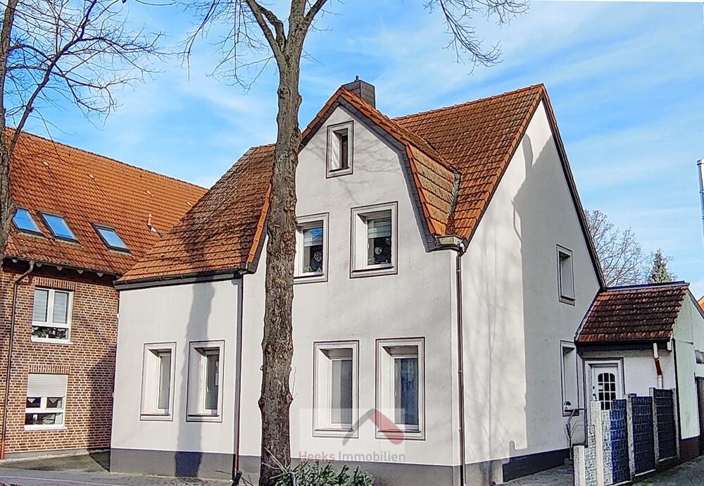 Straßenansicht