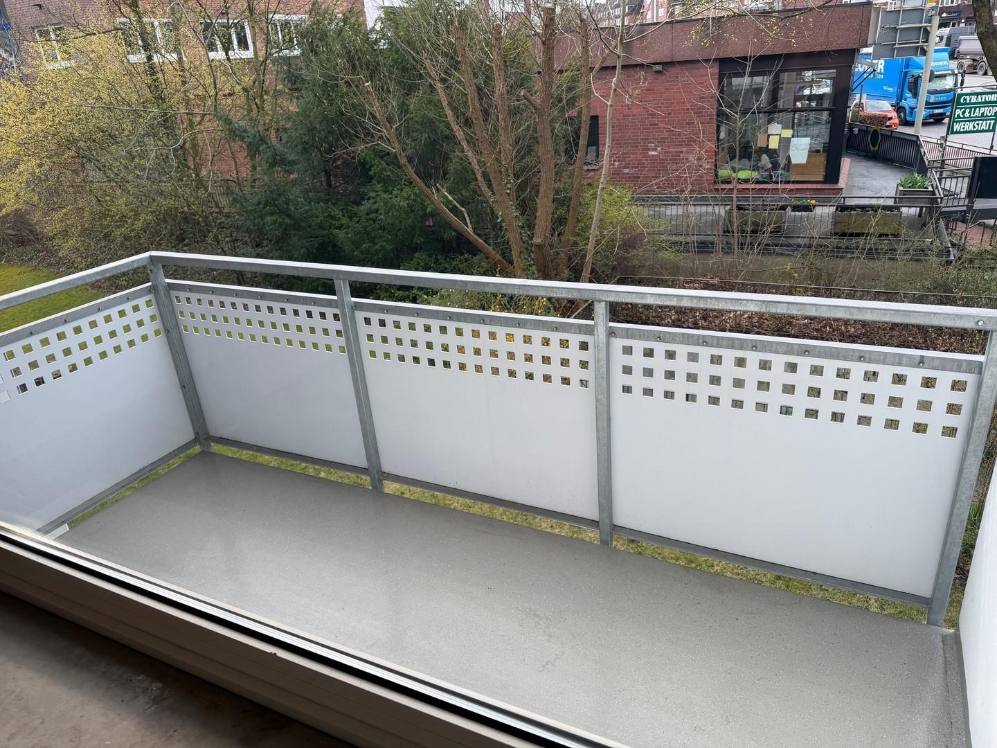 Südbalkon/Wohnzimmer