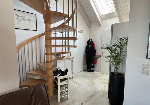 Wendeltreppe zur Galerie