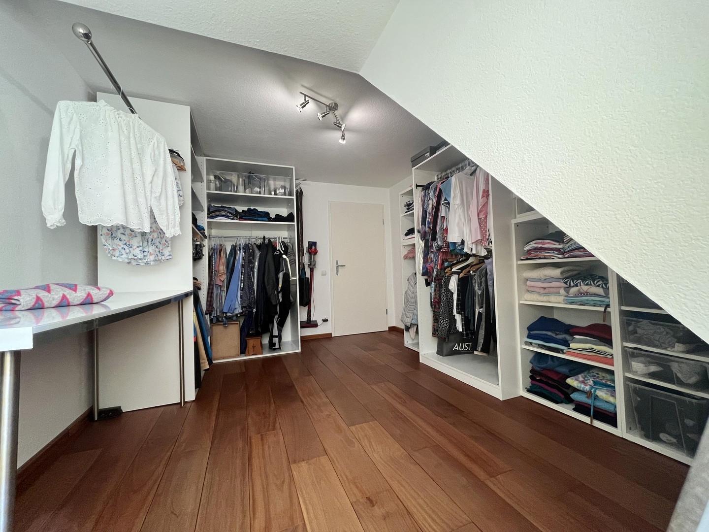 1. OG Ankleidezimmer