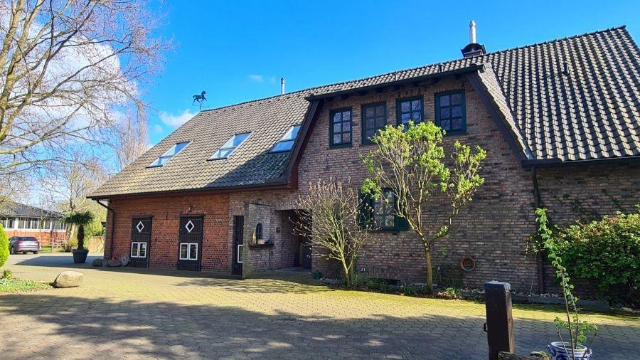 Nordwestseite Eingang OG