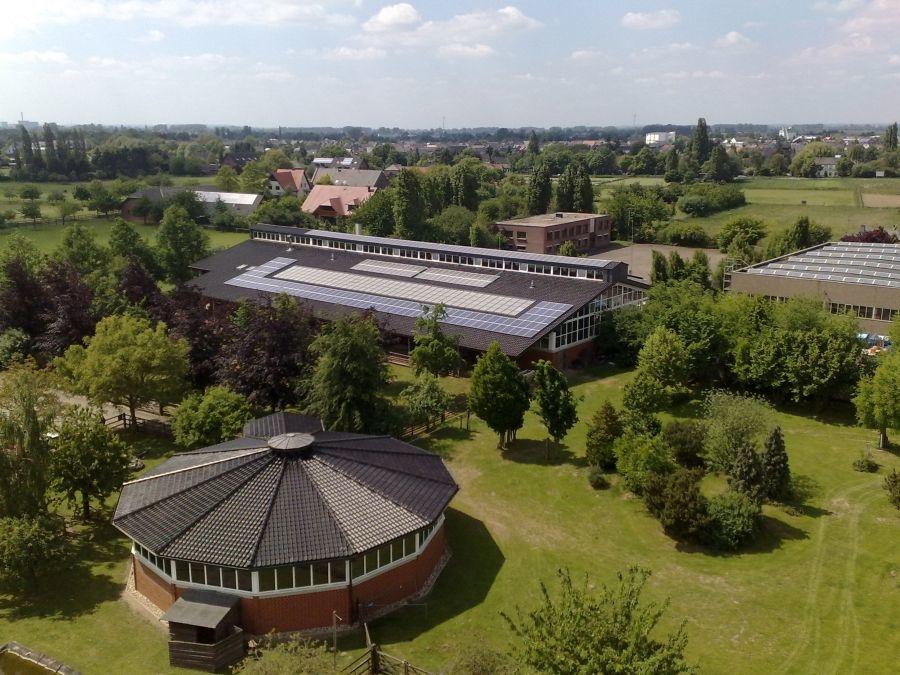 Pferdekarussell + optional ehem. Reithalle