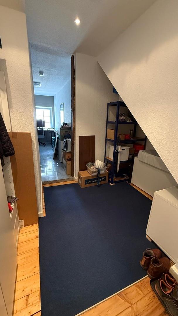 Vorraum zum Büro- Kinderzimmer