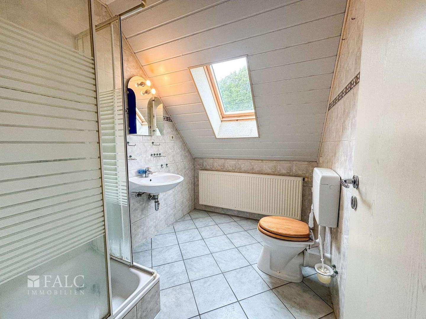 Badezimmer Dachgeschoss