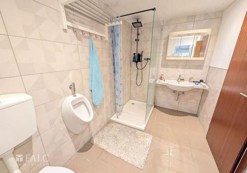 Badezimmer 1. OG Altbau